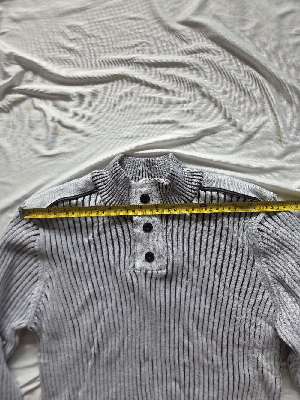 Guess Kwan Rib-Knit Ribbed Mock Neck Button Up Sweater - Picture 2 of 6